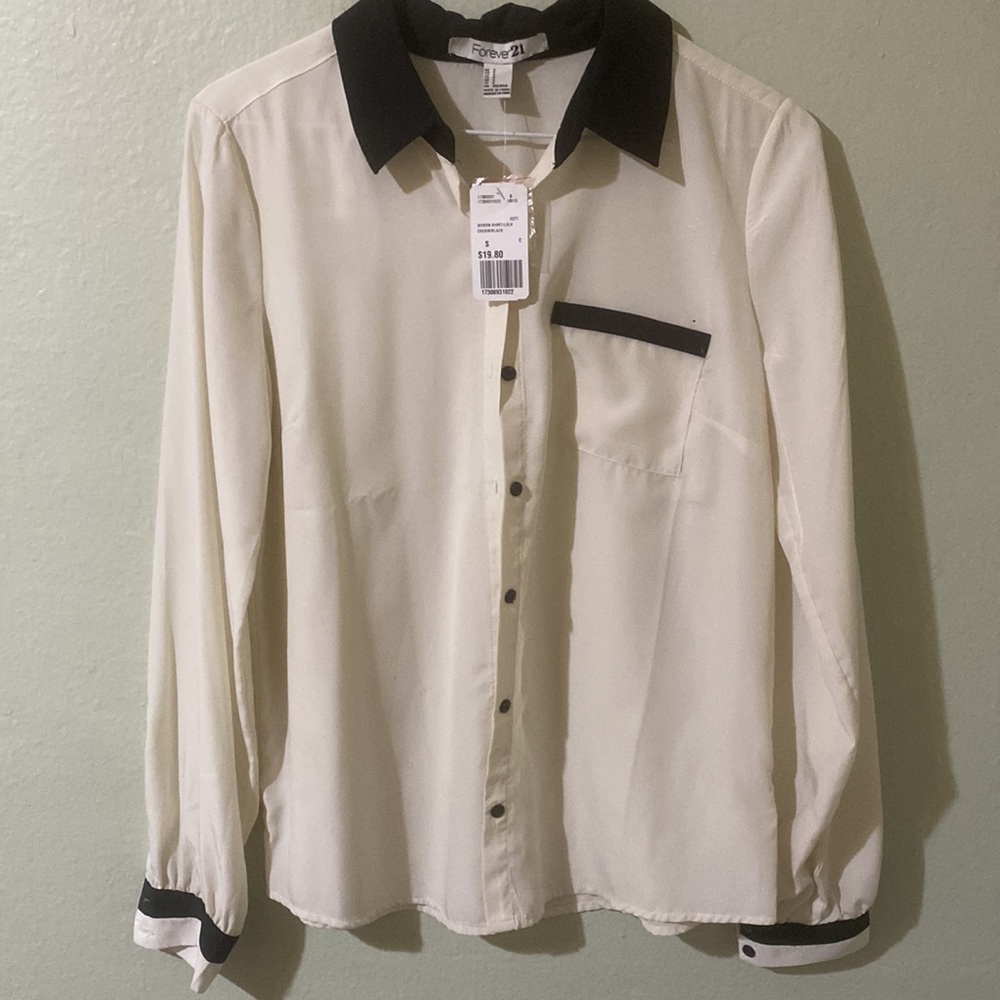 Long sleeve button top